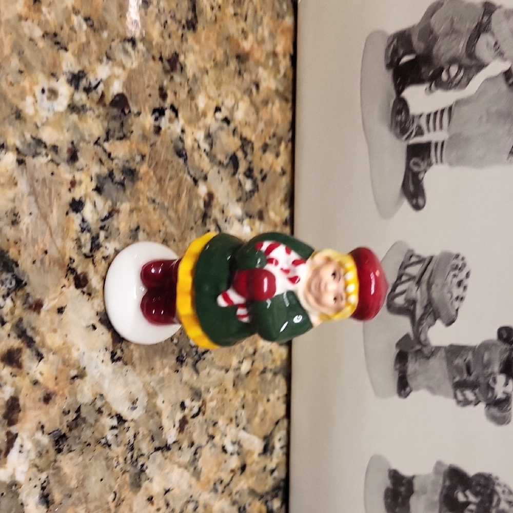 Dept 56 - Snow Village - "Kids, Candy Canes & Ronald McDonald - Picture 4 of 10